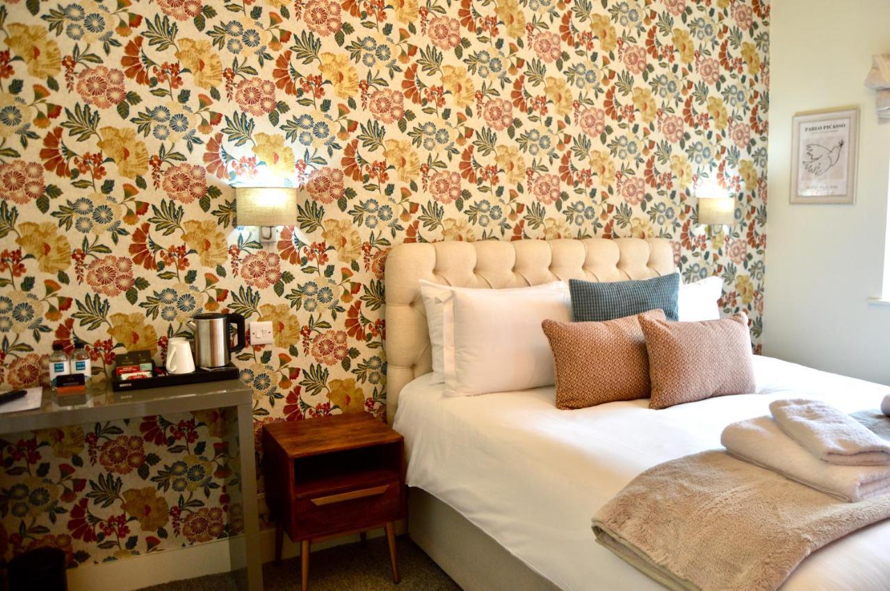 The Nest Hotel & Restaurant Petersfield Esterno foto