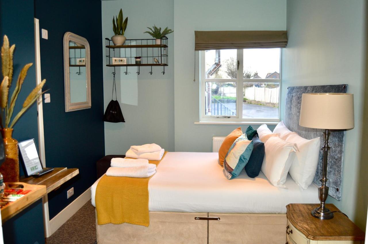 The Nest Hotel & Restaurant Petersfield Esterno foto