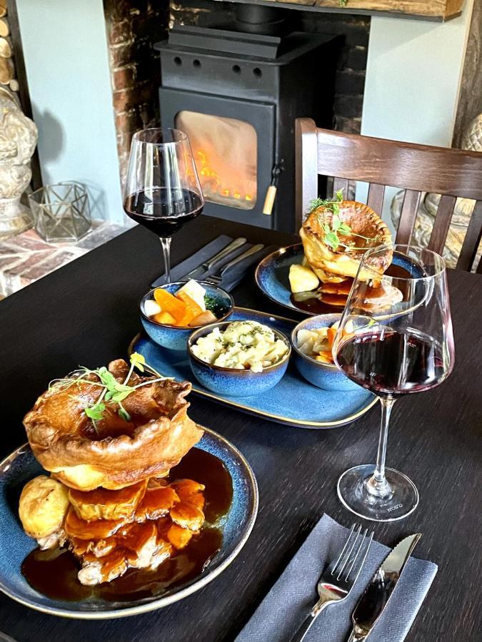 The Nest Hotel & Restaurant Petersfield Esterno foto