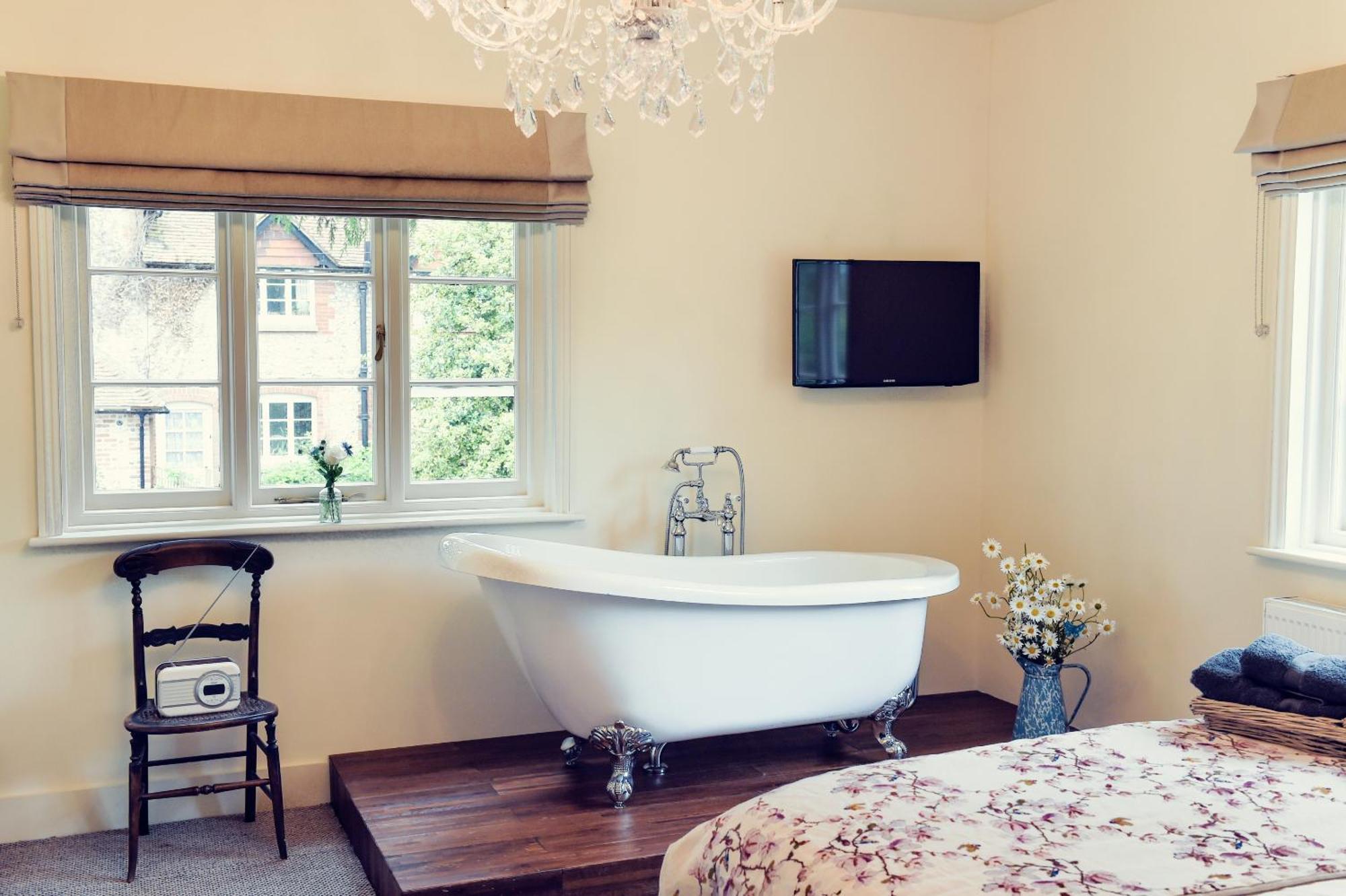 The Nest Hotel & Restaurant Petersfield Esterno foto