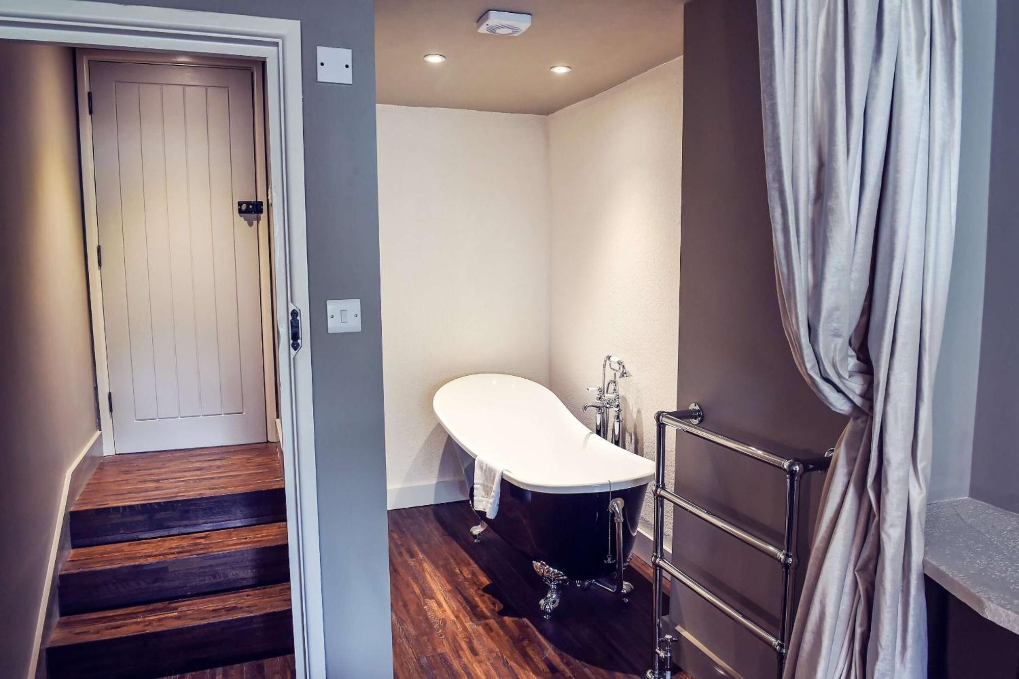 The Nest Hotel & Restaurant Petersfield Esterno foto